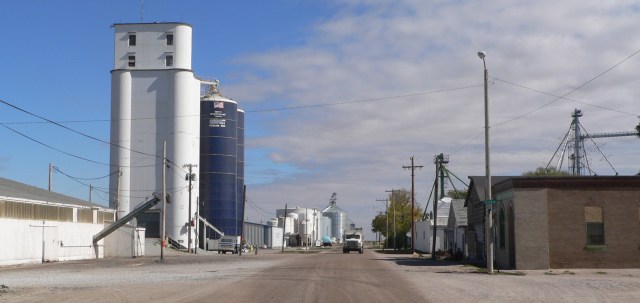 Richland,_Nebraska_Front_from_Tilden_1